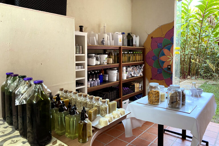 institucional-campus-estrutura-laboratorio-cosmetica-04.jpg