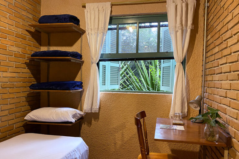 institucional-campus-estrutura-quarto-individual-04.jpg